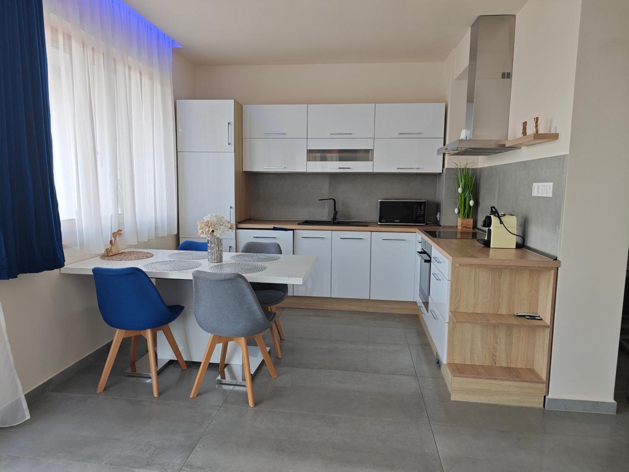 Gamma Apartmanok Es Jakuzzi Miskolc Room photo